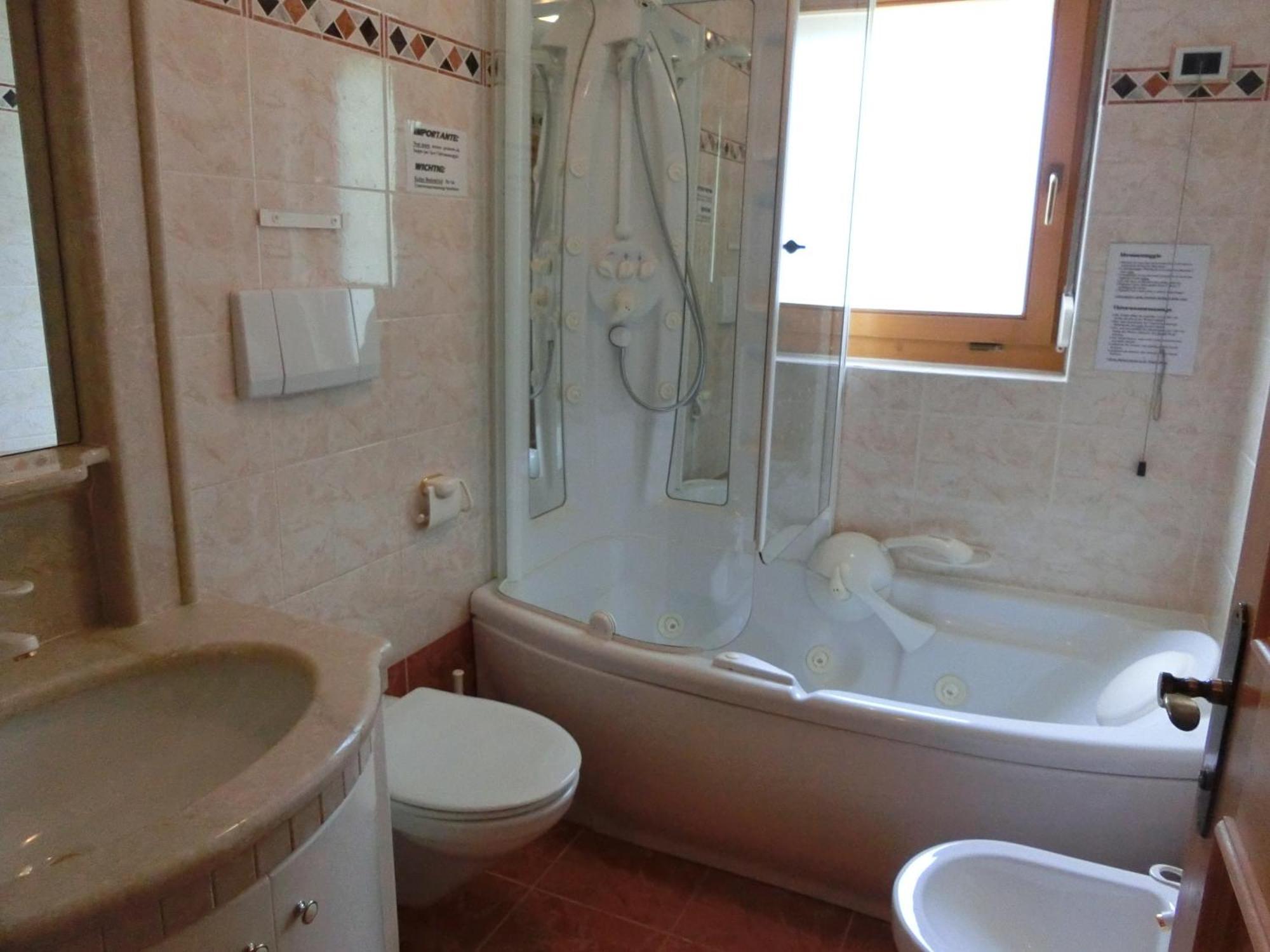 Garni Criss Aparthotel Colfosco Buitenkant foto