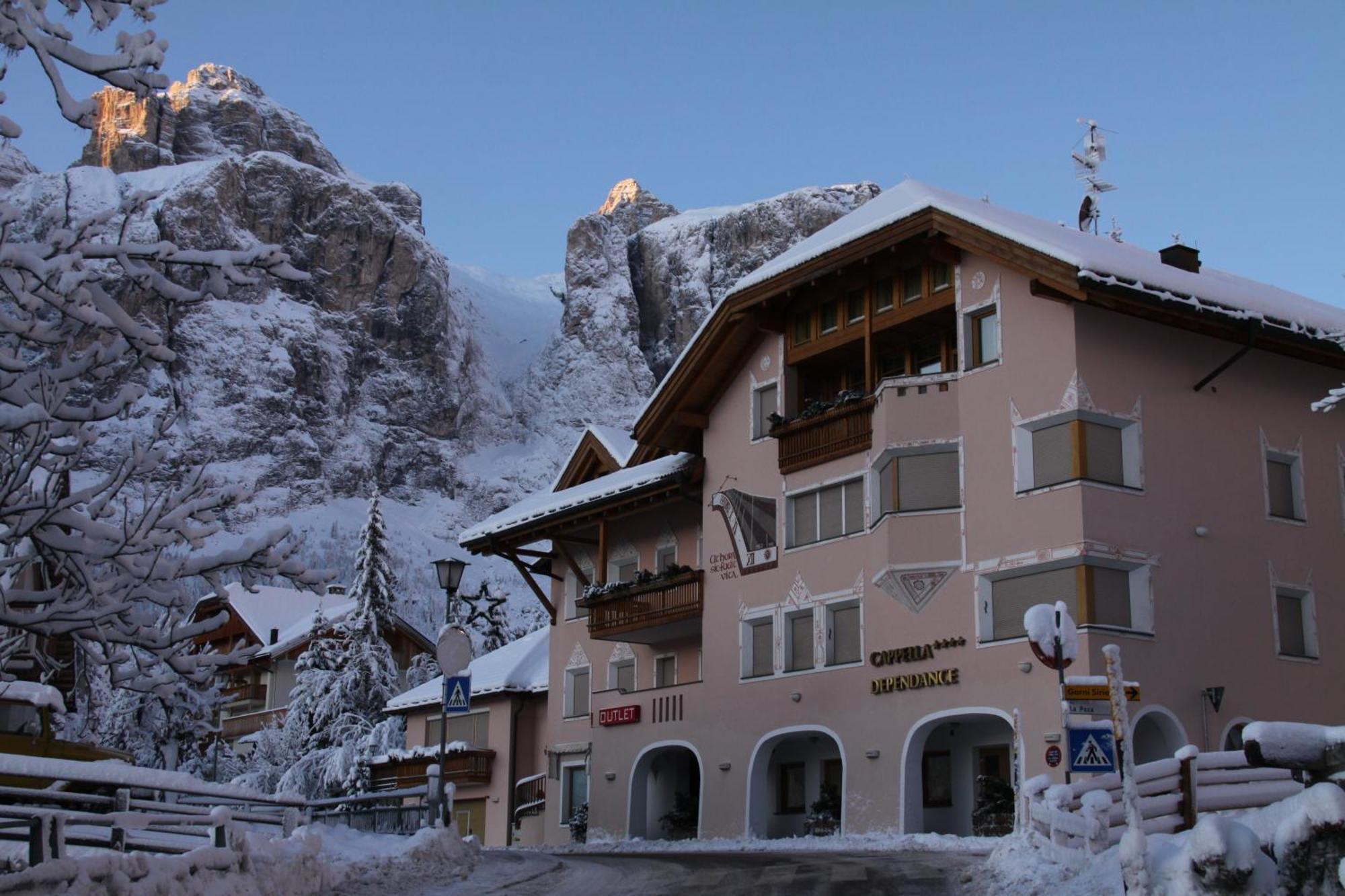 Garni Criss Aparthotel Colfosco Buitenkant foto