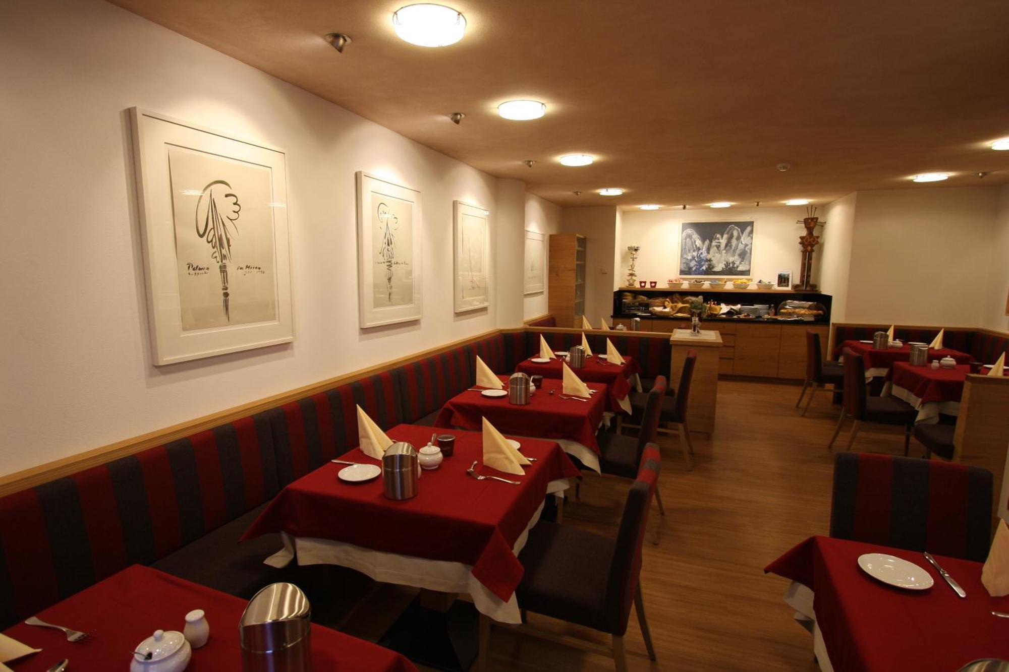 Garni Criss Aparthotel Colfosco Buitenkant foto